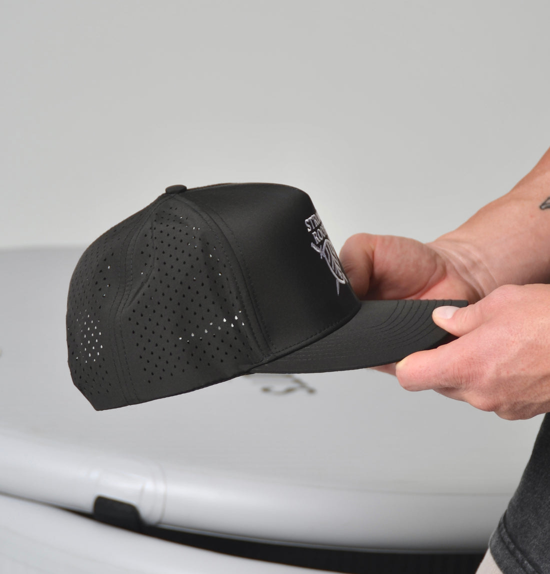 Strong Roots Performance Adjustable Hat – Black